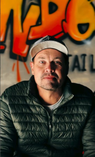 Retrato de Fernando Amorim, Tinando